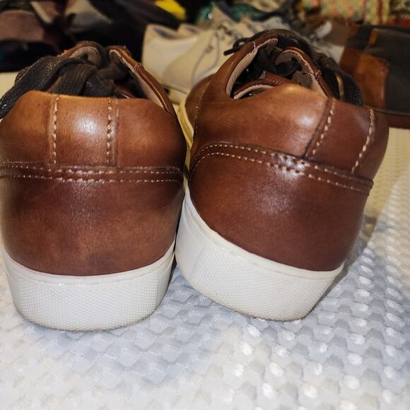 LA MILANO EUC MENS SIZE 8.5 LEATHER SNEAKERS SHOES - Picture 6 of 11